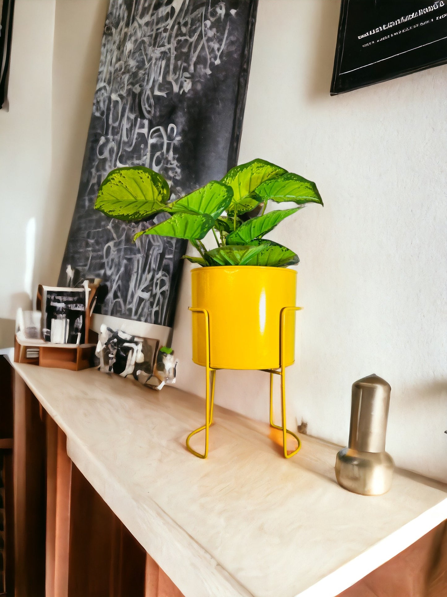 Modern Metal Flower Stands Planter Stand with Planter Pot Yellow Color