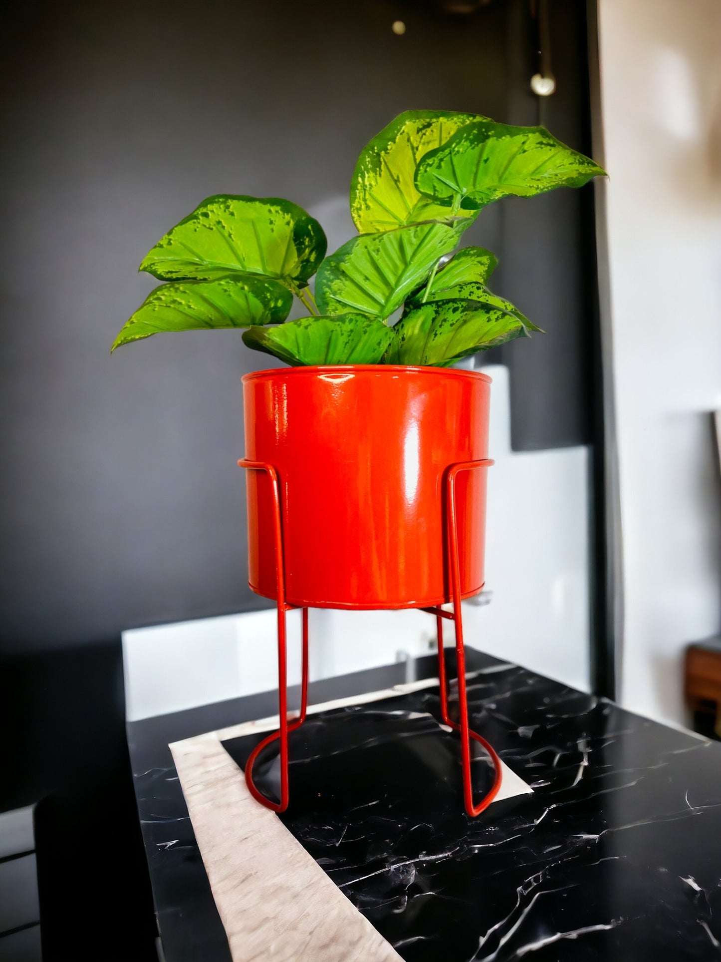 Modern Metal Flower Stands Planter Stand with Planter Red Color