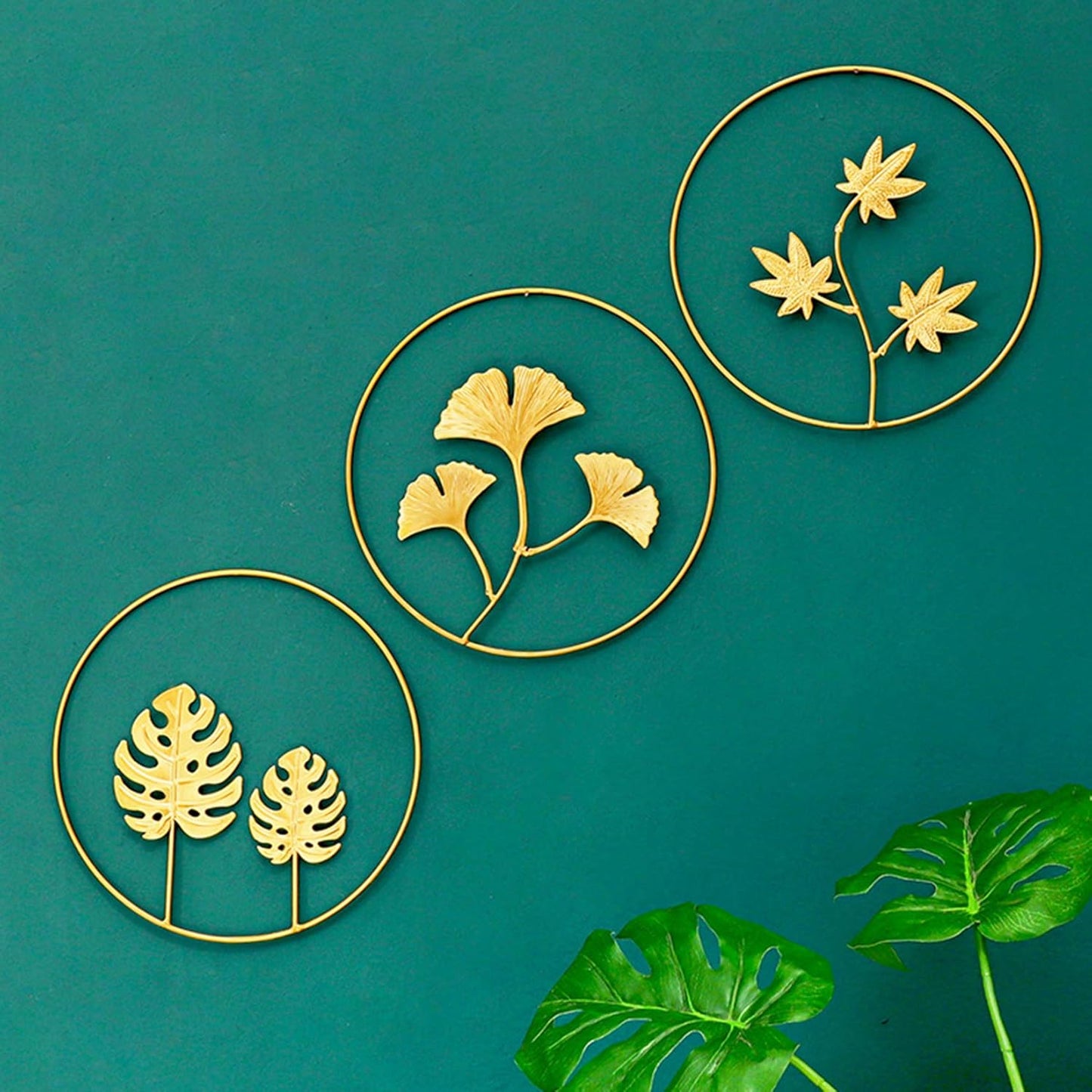 Anasay Golden Leaf Metal Wall Decor – Framed Metal Wall Sculpture for Living Room, Office