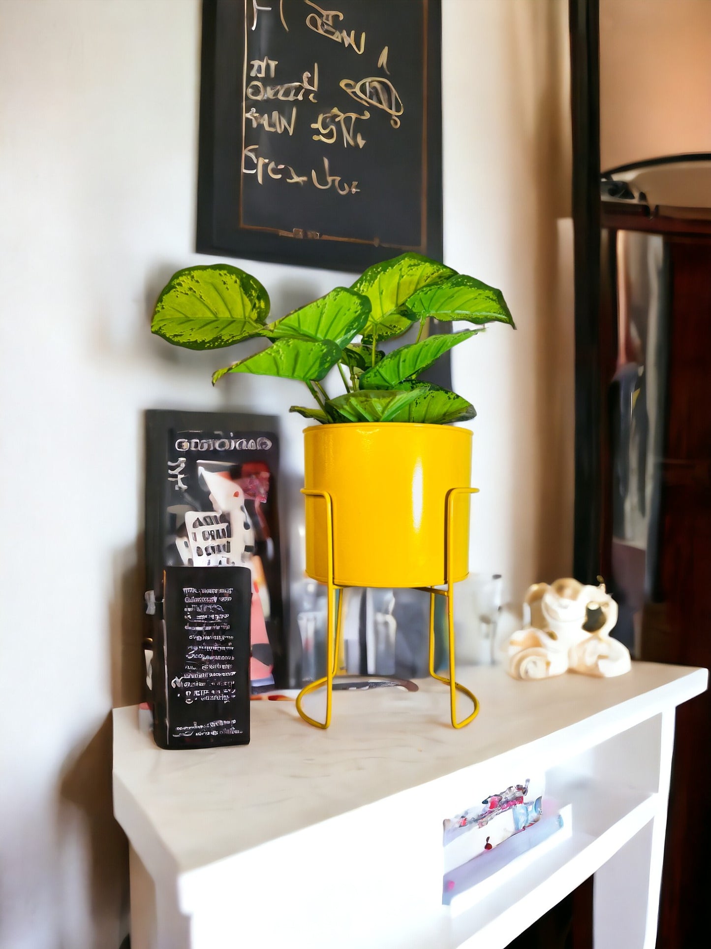 Modern Metal Flower Stands Planter Stand with Planter Pot Yellow Color