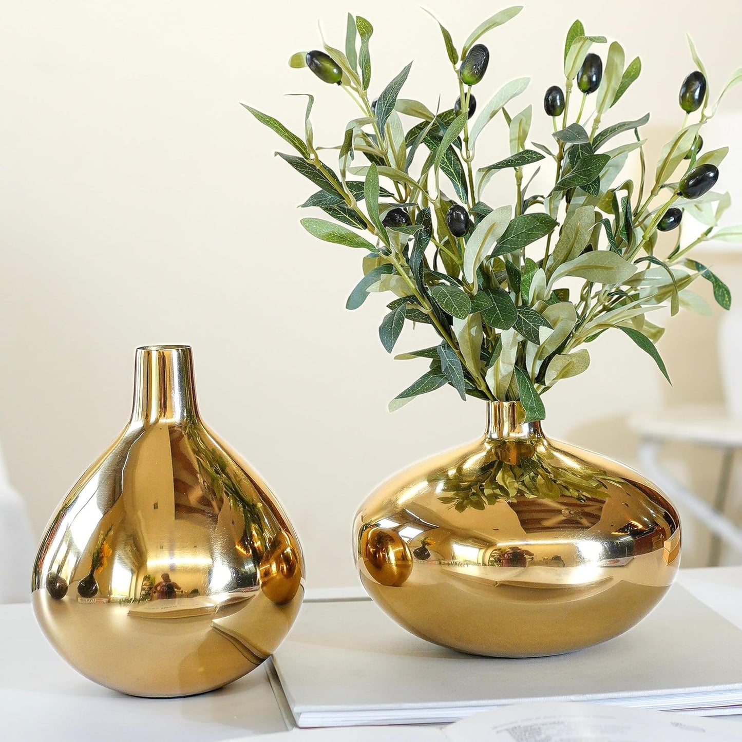 QC Anasay Premium Golden Metal Flower Vase Set Of 2