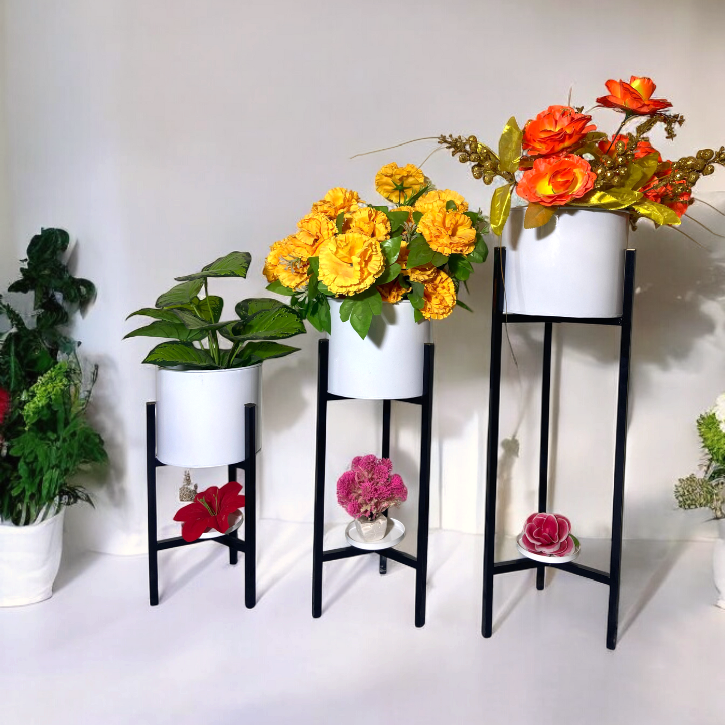 Modern Metal Floor Flower Stands Planter Stand with Planter Pot -Set of 3